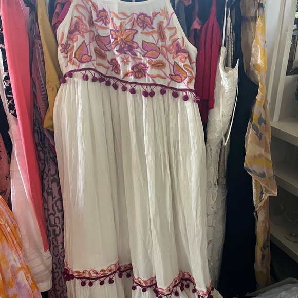 NWT Raga First Bloom Ivory Embroidered Midi Dress size Small - Picture 4 of 6